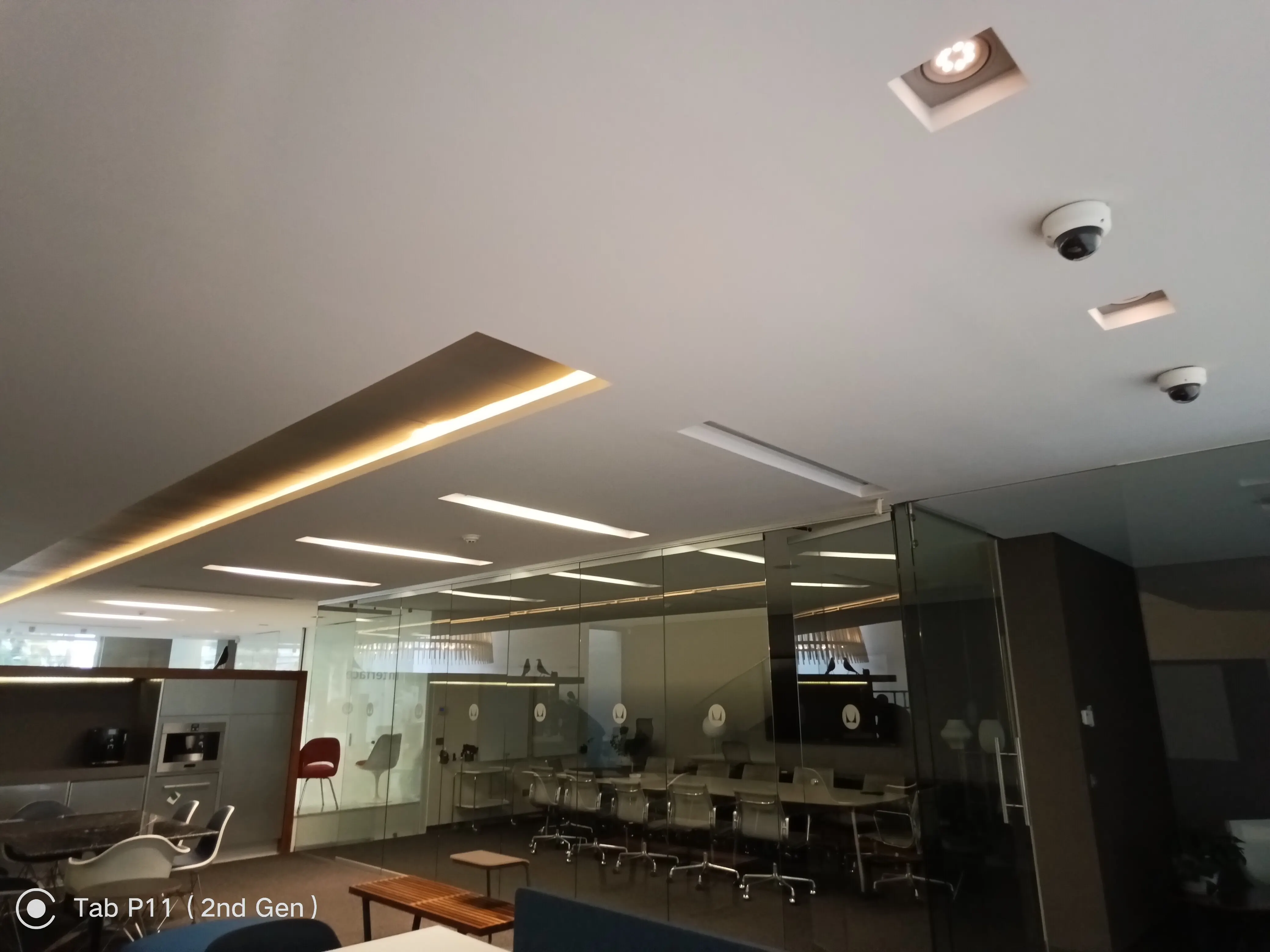 Sistema de iluminación industrial moderna instalado por Voltrum